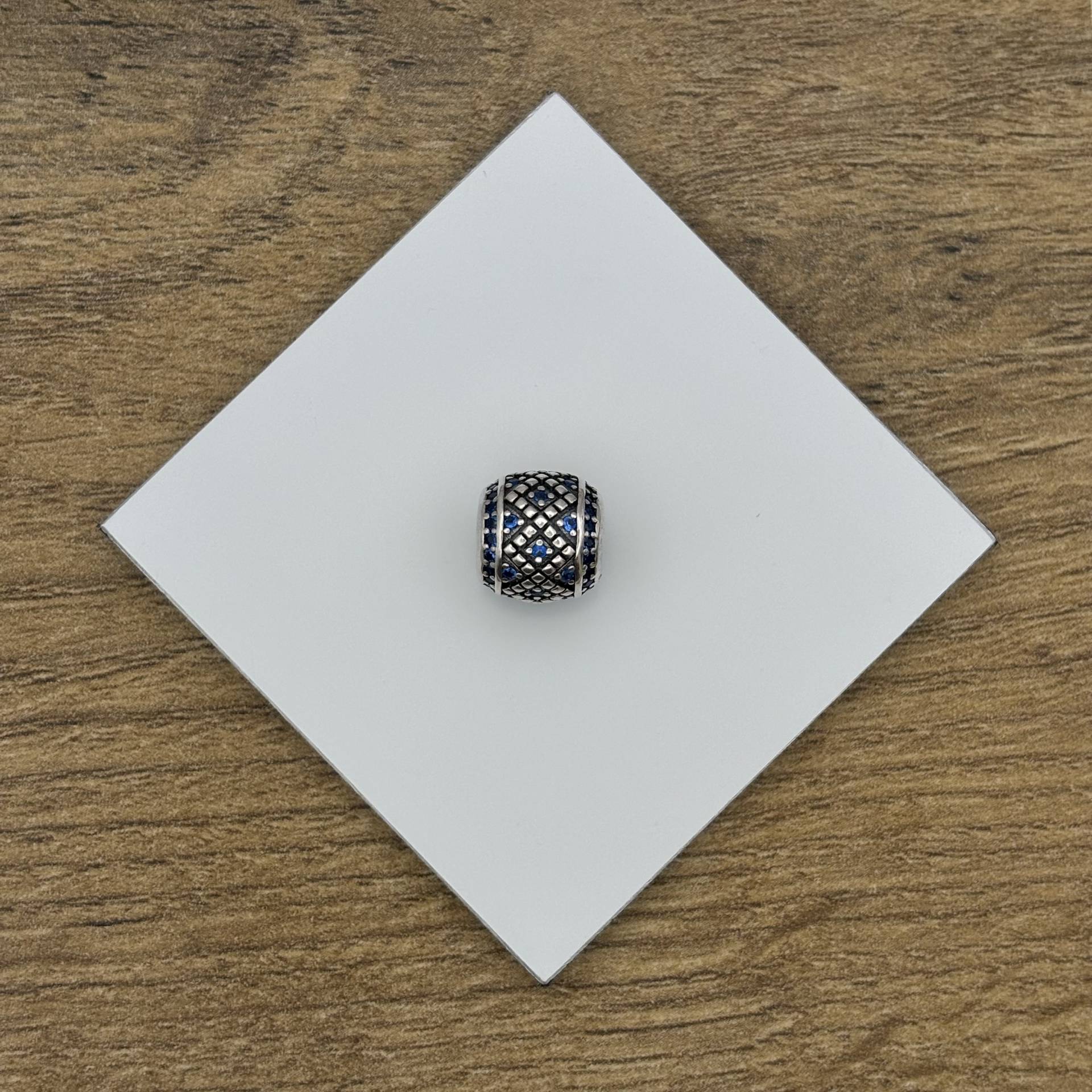 Ezüst gömb charm